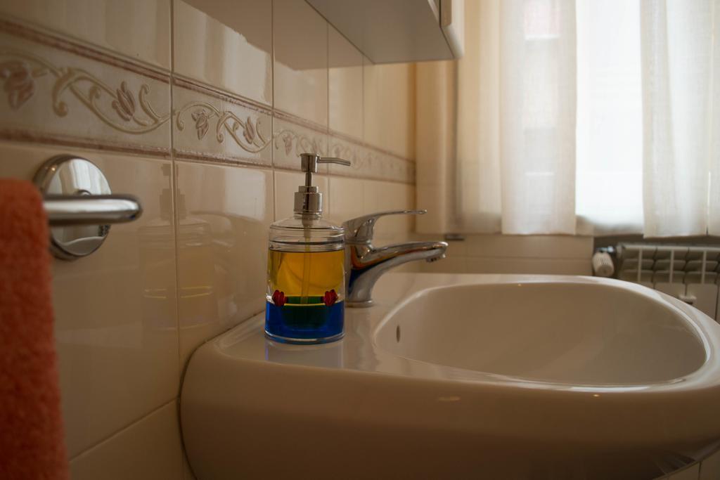 Casa Al Mare Apartment Albisola Superiore Bagian luar foto